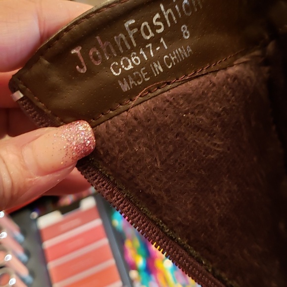 Sold - Picture 5 of 8